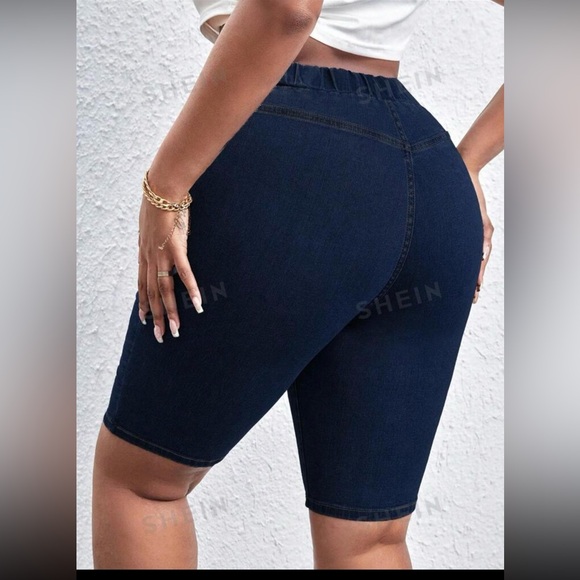 Denim Bermuda Shorts Jegging-Style Size 3X - Picture 3 of 4